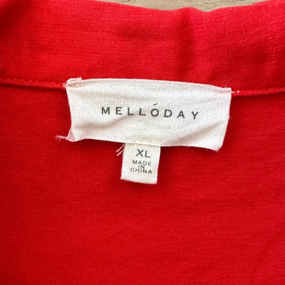 Melloday short sleeve surplice neck jumpsuit in red - Picture 3 of 10